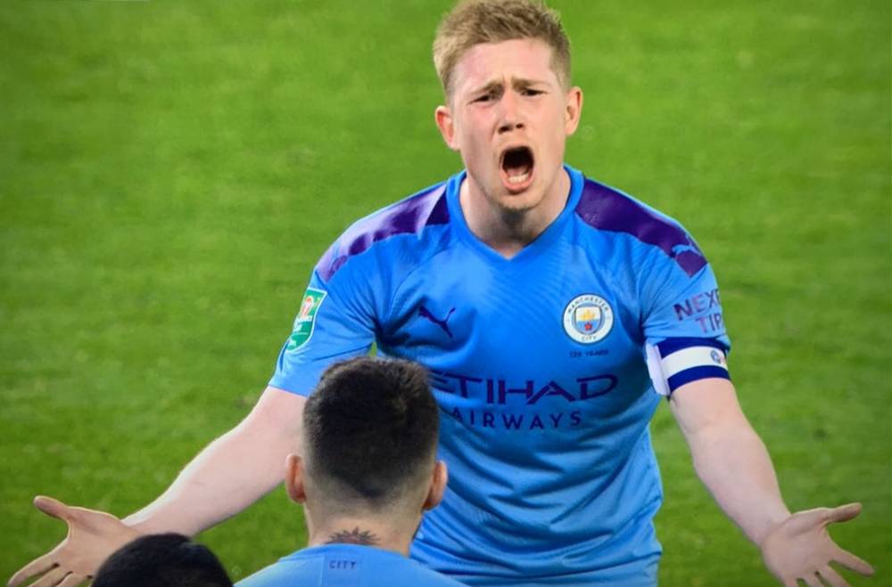 IG首战打世界冠军，TheShy“父子”对决引热议，粉丝抗议出奇效！