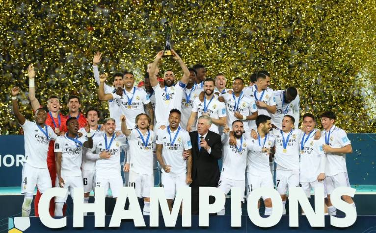 米哈游从不让人失望，《绝区零》上线首日，又杀疯了